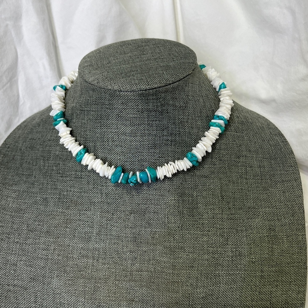 Women Teen Girls Collarbone Chain, White Clam Shell and Turquoise Necklace☑️